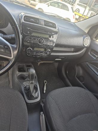 Mitsubishi Space-star (A0) Hatchback 1.2 12V (3A92) [59kW] picture 12