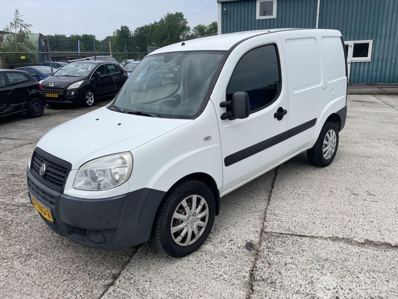 Fiat Doblo Cargo (223) Van 1.3 D 16V Multijet (199.A.2000)