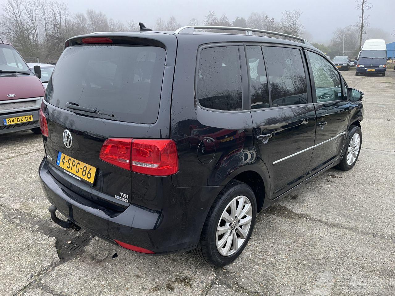 Volkswagen Touran (1T3) MPV 1.2 TSI (CBZB)