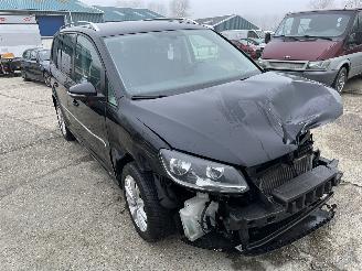 Volkswagen Touran (1T3) MPV 1.2 TSI (CBZB) picture 3