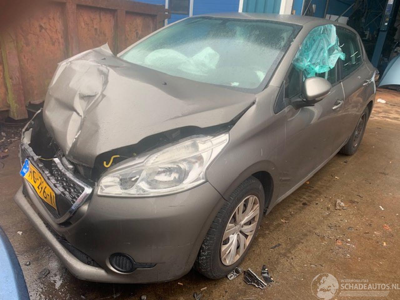 Peugeot 208 208 I (CA/CC/CK/CL) Hatchback 1.2 Vti 12V PureTech 82 (EB2F(HMZ)) [60kW]