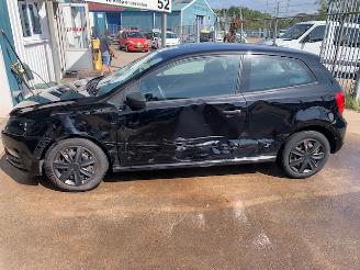 Volkswagen Polo Polo V (6R) Hatchback 1.0 12V BlueMotion Technology (CHYA) [44kW] picture 4