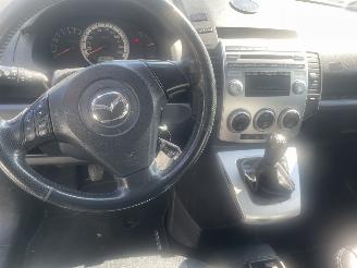 Mazda 5 5 (CR19) MPV 1.8i 16V (L823) [85kW] picture 6