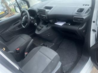 Toyota Proace ProAce City Van 1.5 D-4D 75 (DV5RE) [55kW] picture 5