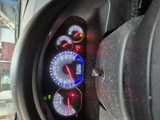 Mitsubishi Grandis Grandis (NA) MPV 2.4 16V MIVEC (4G69) [121kW] picture 11