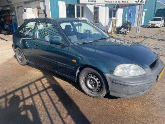Honda Civic Civic (EJ/EK) Hatchback 3-drs 1.4i 16V (D14A3(Euro 2)) [55kW] picture 3