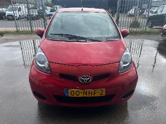 Toyota Aygo Aygo (B10) Hatchback 1.0 12V VVT-i (1KR-FE) [50kW] picture 2