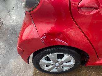 Toyota Aygo Aygo (B10) Hatchback 1.0 12V VVT-i (1KR-FE) [50kW] picture 11