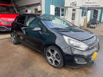 Kia Rio Rio III (UB) Hatchback 1.2 CVVT 16V (G4LA5) [63kW] picture 3