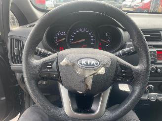 Kia Rio Rio III (UB) Hatchback 1.2 CVVT 16V (G4LA5) [63kW] picture 10