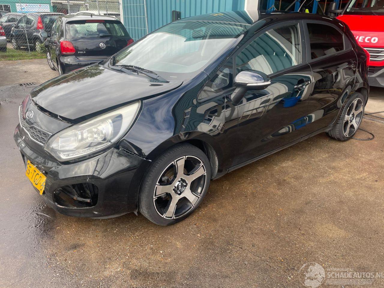 Kia Rio Rio III (UB) Hatchback 1.2 CVVT 16V (G4LA5) [63kW]