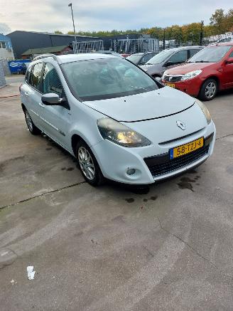 Renault Clio Clio III Estate/Grandtour (KR) Combi 1.5 dCi FAP (K9K-770(K9K-67)) [65kW] picture 3