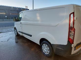 Ford Transit Custom Transit Custom Van 2.2 TDCi 16V picture 4