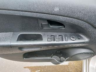 Kia Venga Venga MPV 1.4 CVVT 16V picture 7