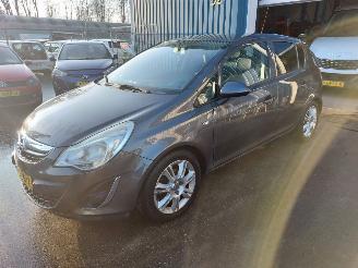 uszkodzony samochody osobowe Opel Corsa Corsa D Hatchback 1.2 16V  A12XER 2012/5