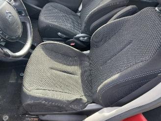 Citroën C4 Picasso (UD/UE/UF) MPV 1.6 16V THP 155 picture 8