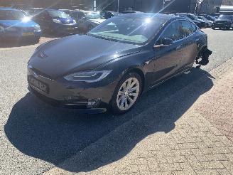 Salvage car Tesla Model S Model S Liftback 75D 2017/6