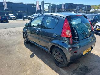 Peugeot 107 107 Hatchback 1.0 12V picture 4