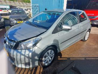 Schadeauto Toyota Yaris Yaris III (P13) Hatchback 1.33 16V 2011/12