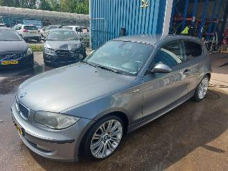 skadebil auto BMW 1-serie 1 serie (E81) Hatchback 3-drs 118d 16V 2009/9