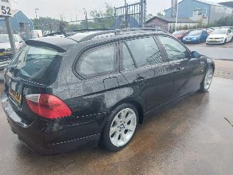BMW 3-serie 3 serie Touring (E91) Combi 318i 16V picture 4