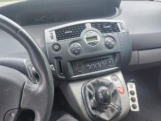 Renault Grand-scenic Grand Scénic II (JM) MPV 2.0 16V picture 9