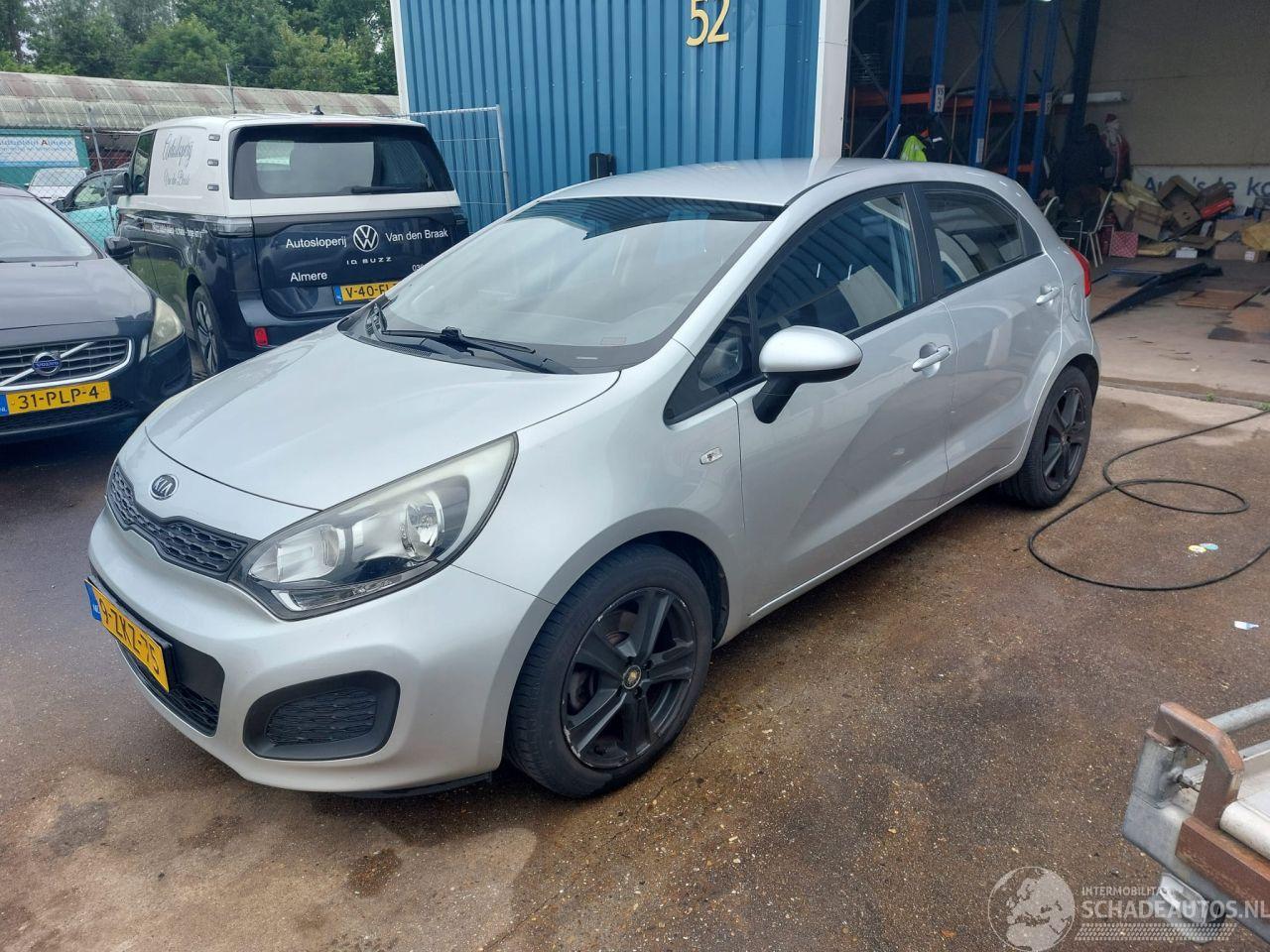 Kia Rio Rio III (UB) Hatchback 1.2 CVVT 16V