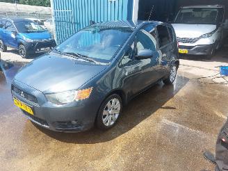 Schadeauto Mitsubishi Colt Colt (Z2/Z3) Hatchback 1.3 16V 2010/2