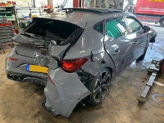 Cupra Leon Leon (KLCB) Hatchback 2.0 VZ 16V picture 3