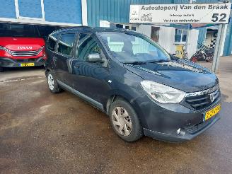 Dacia Lodgy Lodgy (JS/SD0J) MPV 1.2 TCE 16V picture 3