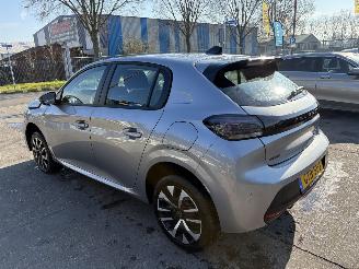 Peugeot 208 1.2 Hybrid 74KW Autom. E-DCS6 Active Clima Navi Led NAP picture 2