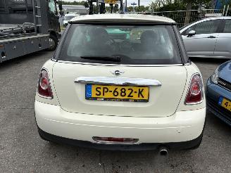 Mini One 1.6 72KW Airco Holland Street picture 3