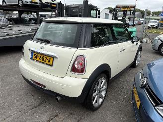 Mini One 1.6 72KW Airco Holland Street picture 2