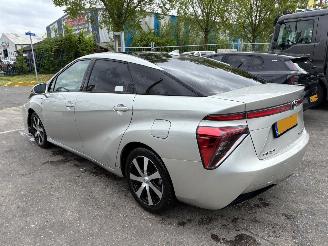 krockskadad bil auto Toyota Mirai FCV Executive 113kW Hydrogen hybrid 2019/4