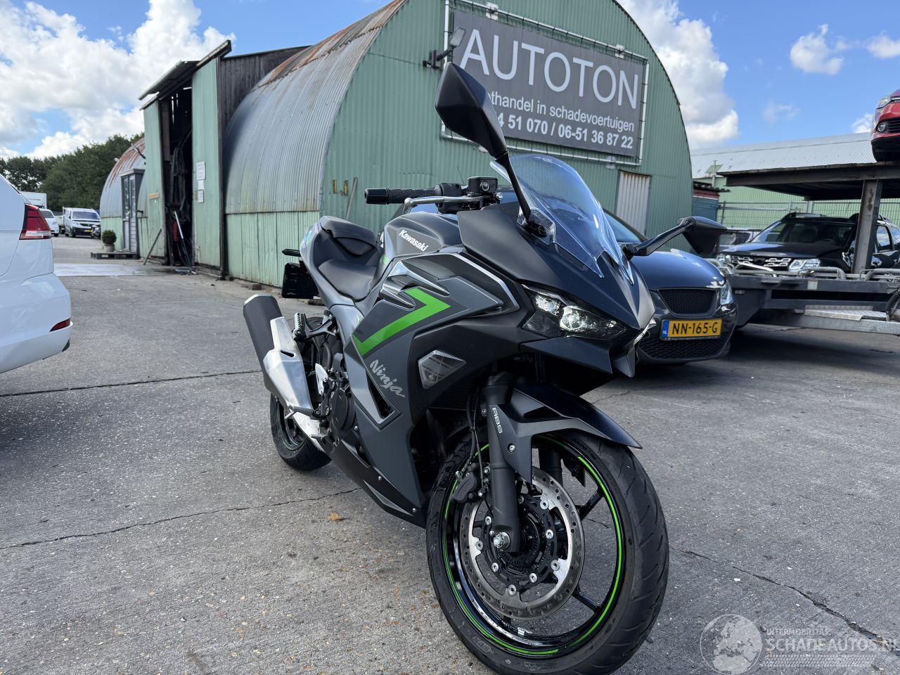 Kawasaki Overig 33KW Ninja 500 SE Tour