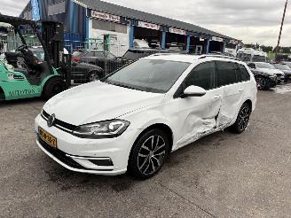 Volkswagen Golf 1.6 TDI 85KW DSG Clima Navi Led Xenon picture 5
