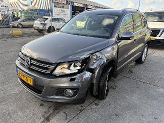 Volkswagen Tiguan 1.4 TSI 118KW Navi clima Led Xenon Sport & Style NAP picture 5