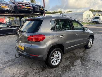 Volkswagen Tiguan 1.4 TSI 118KW Navi clima Led Xenon Sport & Style NAP picture 3