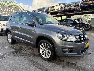 Vaurioauto  passenger cars Volkswagen Tiguan 1.4 TSI 118KW Navi clima Led Xenon Sport & Style NAP 2012/4