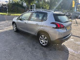Peugeot 2008 1.2 81KW Autom. Clima Navi Led Active NAP picture 3
