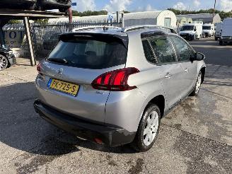 skadebil auto Peugeot 2008 1.2 81KW Autom. Clima Navi Led Active NAP 2017/7