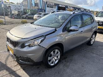 Peugeot 2008 1.2 81KW Autom. Clima Navi Led Active NAP picture 4