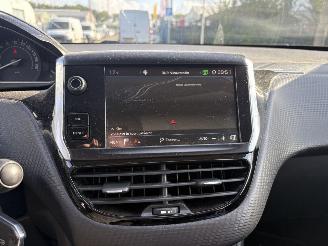 Peugeot 2008 1.2 81KW Autom. Clima Navi Led Active NAP picture 8