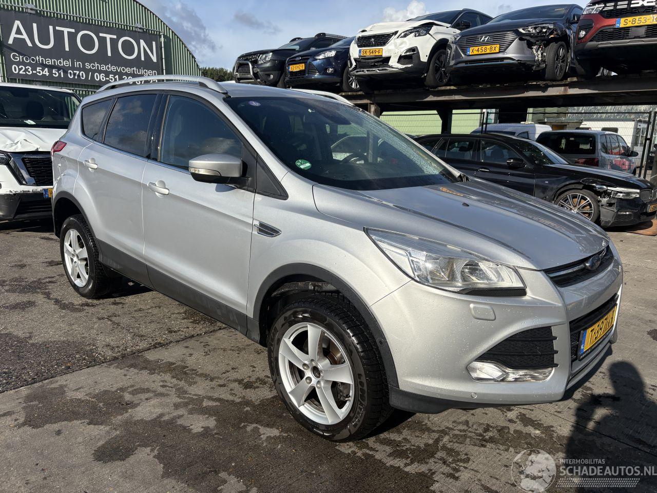 Ford Kuga 1.5 Ecoboost 134KW Autom. 4WD Clima Navi Titanium