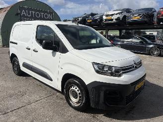 skadebil bedrijf Citroën Berlingo 1.5 Bluehdi 73KW Navi Clima Schuifdeur Club NAP 2020/7