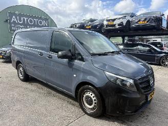 krockskadad bil bedrijf Mercedes Vito 110 CDI 75KW Lang Clima Navi Camera Functional 2020/10