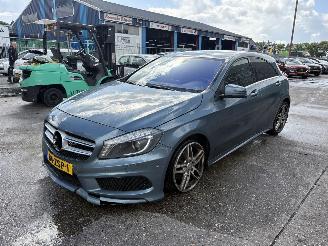 Schadeauto Mercedes A-klasse 200 Autom. 115KW Navi Clima Led Xenon AMG-Pakket NAP 2013/1