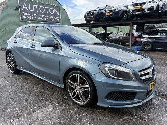 Schadeauto Mercedes A-klasse 200 Autom. 115KW Navi Clima Led Xenon AMG-Pakket NAP 2013/1
