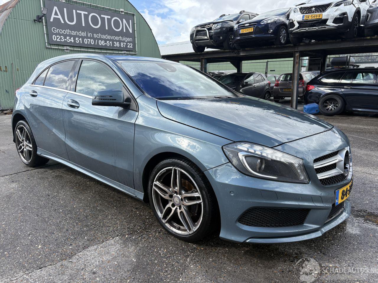 Mercedes A-klasse 200 Autom. 115KW Navi Clima Led Xenon AMG-Pakket NAP