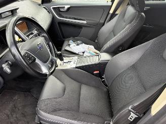 Volvo Xc-60 2.0 D3 Autom. 120KW Clima Navi Xenon Momentum NAP picture 8